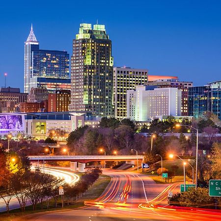 Appartamento Chiky Sanctuary Raleigh Esterno foto